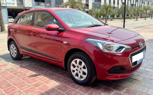 https://images10.gaadi.com/usedcar_image/4562833/original/processed_ec9decb02b0c2c7c82cc763eb9ff2a45.jpg?imwidth=6400
