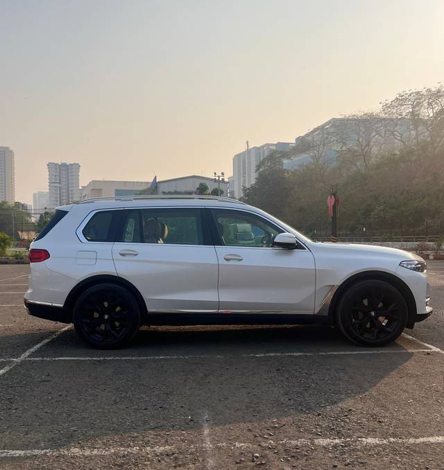 https://images10.gaadi.com/usedcar_image/4562845/original/a2d768b7fda787606b30f19f2b62d1ac.jpg?imwidth=6401