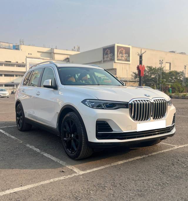 https://images10.gaadi.com/usedcar_image/4562845/original/processed_384476209890855116cd83702bf34dfd.jpg?imwidth=6400