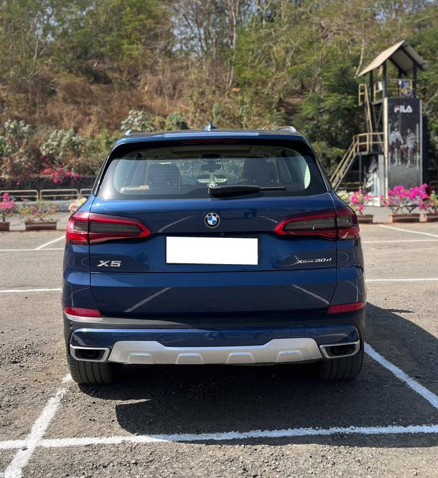 https://images10.gaadi.com/usedcar_image/4562850/original/processed_11a87d8032b4715ed8db5f4842ba828d.jpg?imwidth=6402