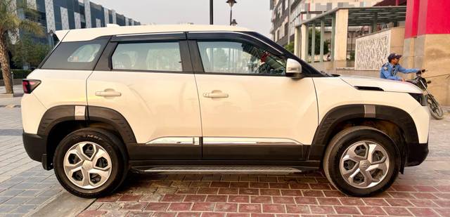 https://images10.gaadi.com/usedcar_image/4562852/original/processed_59cf5dd6536ab40952cae247ceee2b2e.jpg?imwidth=6401
