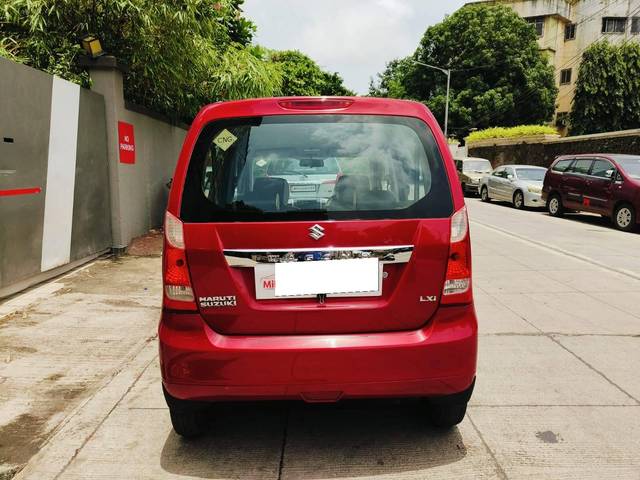 https://images10.gaadi.com/usedcar_image/4562853/original/processed_c87cb5317f9675db238b8fb07c81d1ae.jpeg?imwidth=6402