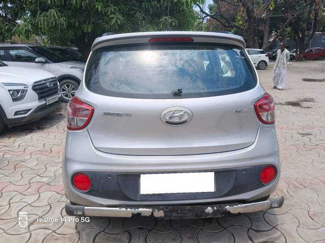 https://images10.gaadi.com/usedcar_image/4562854/original/processed_cb290ad18a5df7458d285124895e9abc.jpg?imwidth=6402