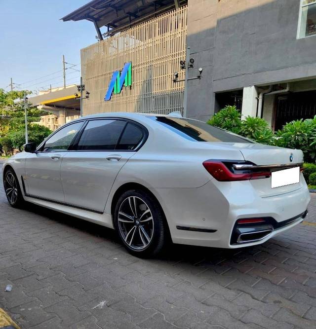 https://images10.gaadi.com/usedcar_image/4562856/original/processed_34e09dd9ef39c17f08a1625c9e594840.jpeg?imwidth=6402