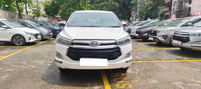 https://images10.gaadi.com/usedcar_image/4562865/original/processed_14359e724cc0bdc4a0c0e9a1233655df.jpg?imwidth=6400