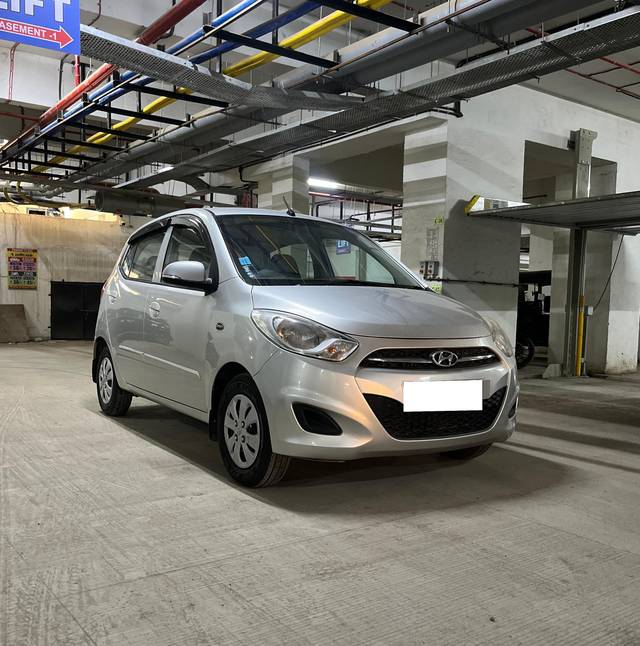 https://images10.gaadi.com/usedcar_image/4562875/original/processed_4180e5cc6ee25f4d85dab7f4f776dc05.jpeg?imwidth=6400