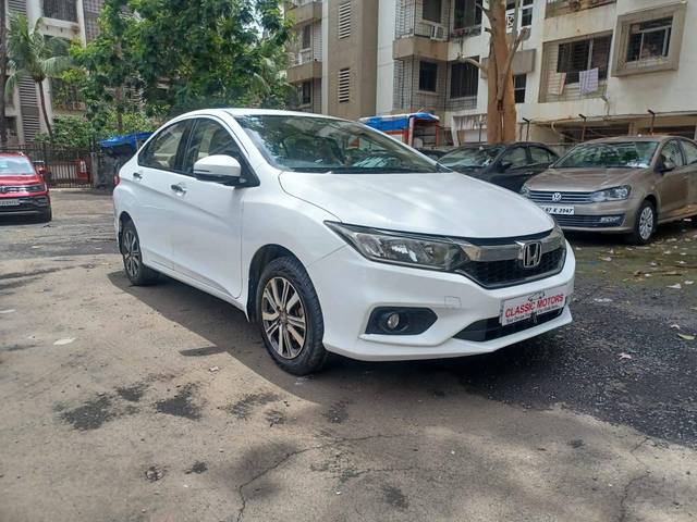 https://images10.gaadi.com/usedcar_image/4562888/original/processed_236900ac26d929bd3fb2f23f45d60caf.jpeg?imwidth=6400