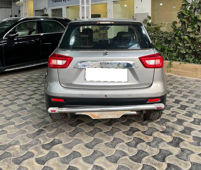 https://images10.gaadi.com/usedcar_image/4562892/original/processed_a1384565eb56c399af23e7aa07036356.jpg?imwidth=6402