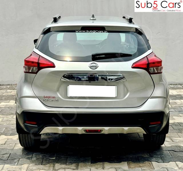 https://images10.gaadi.com/usedcar_image/4562949/original/processed_7bfc2c3212d1a805c4bee80e094877de.jpeg?imwidth=6401