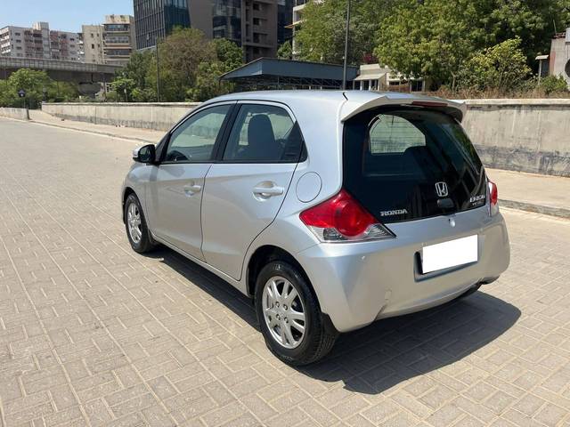 https://images10.gaadi.com/usedcar_image/4562955/original/processed_661ebc8866b79e787dd7b55becab536d.jpg?imwidth=6401