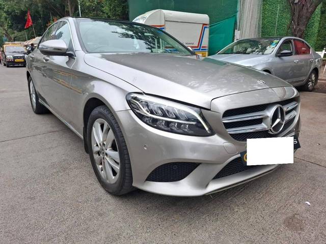 https://images10.gaadi.com/usedcar_image/4562959/original/processed_8c2d9016c61c085ee4915fe59ee8d044.jpg?imwidth=6400