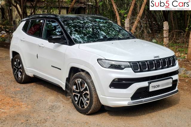 https://images10.gaadi.com/usedcar_image/4562960/original/333ecda96ade83033e9776ec7282f367.jpg?imwidth=6400