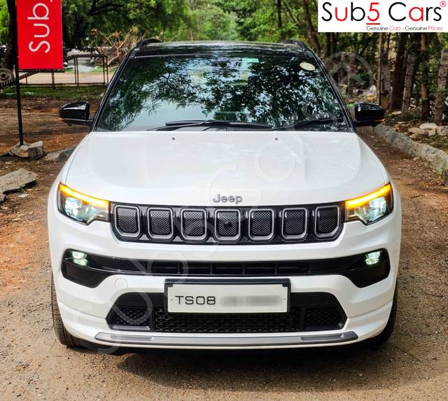 https://images10.gaadi.com/usedcar_image/4562960/original/95a9d435198e935da364cdc2a7cacac2.jpg?imwidth=6400