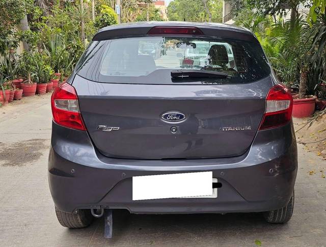 https://images10.gaadi.com/usedcar_image/4562963/original/processed_147359d74ed4a19b0edf4bc20fed5ecd.jpg?imwidth=6402