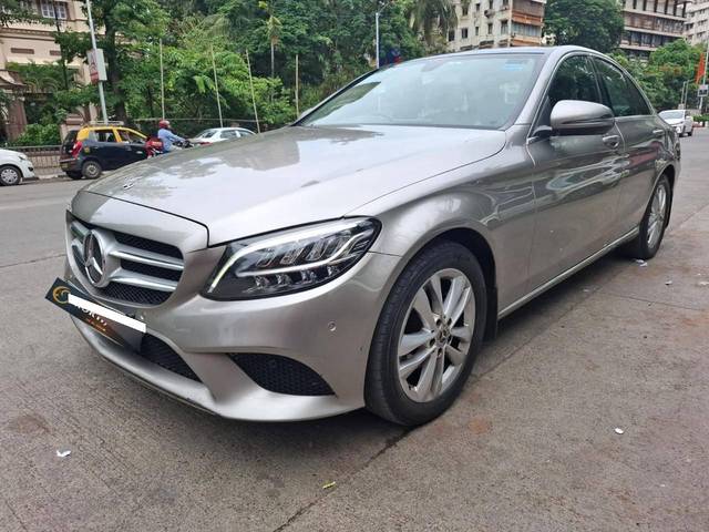 https://images10.gaadi.com/usedcar_image/4562991/original/processed_7964f13c0972b716ef62322ab2e6e34f.jpg?imwidth=6402