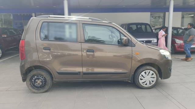 https://images10.gaadi.com/usedcar_image/4562998/original/processed_30acd0dd5ee567665277dfb1487a9dac.jpg?imwidth=6401