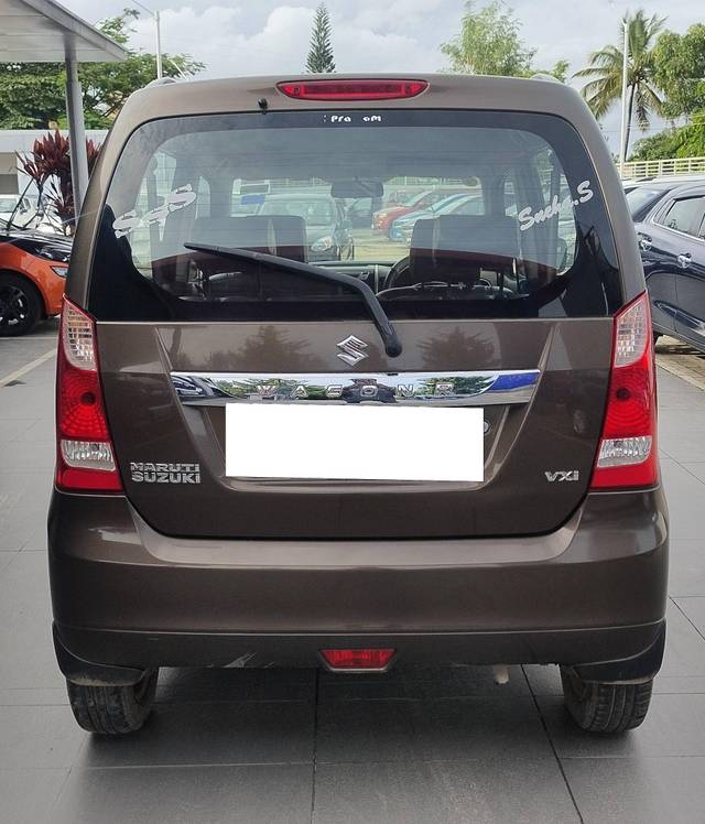 https://images10.gaadi.com/usedcar_image/4562998/original/processed_430e0b43736eb5691d21134d35ce3dd4.jpg?imwidth=6402