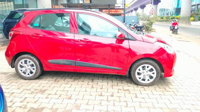 https://images10.gaadi.com/usedcar_image/4563018/original/processed_4f9f87e70dbf55b505fbfdc3bbfcc4d2.jpg?imwidth=6401