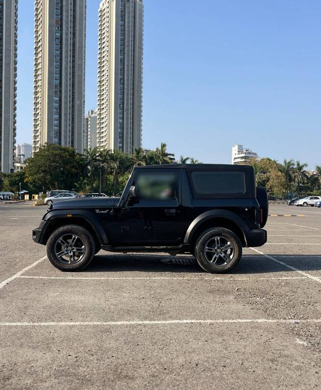 https://images10.gaadi.com/usedcar_image/4563029/original/processed_29901299d02c19466758f42df5473374.jpeg?imwidth=6402