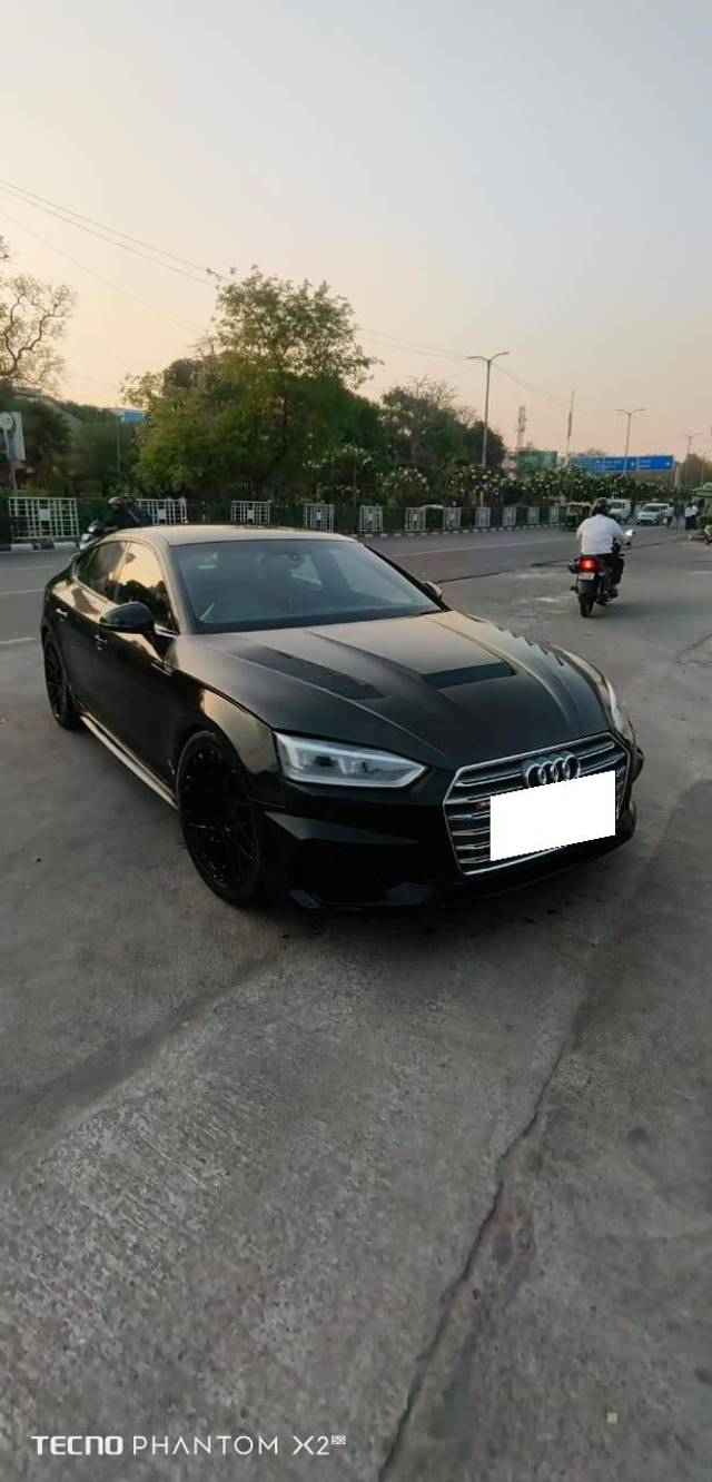 https://images10.gaadi.com/usedcar_image/4563089/original/processed_57b8976685d1ccb3890fa56072b11b04.jpg?imwidth=6400