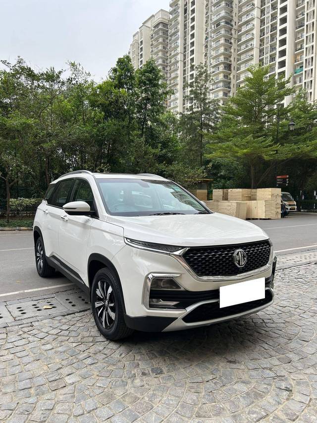 https://images10.gaadi.com/usedcar_image/4563101/original/processed_d5d2d16cac70081cb04f3851e9daca08.jpg?imwidth=6400