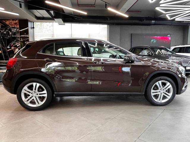 https://images10.gaadi.com/usedcar_image/4563115/original/processed_830da285836678e610d0fe310498e759.JPG?imwidth=6401