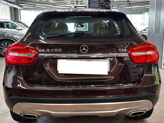 https://images10.gaadi.com/usedcar_image/4563115/original/processed_f9e3fd2c39e92e60830b2793be15cd9d.JPG?imwidth=6402