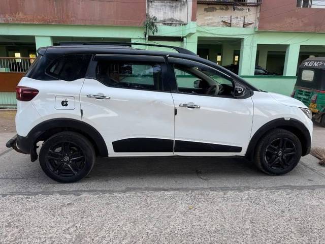 https://images10.gaadi.com/usedcar_image/4563116/original/processed_59bc2fe4-2e1e-4329-a4a7-1edc8f0415a9.jpeg?imwidth=6401