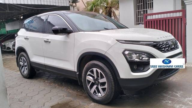 https://images10.gaadi.com/usedcar_image/4563118/original/processed_c8f5fe413c5ba9a095a1a15f44e7b27b.jpeg?imwidth=6400