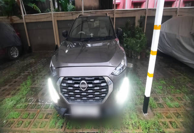 https://images10.gaadi.com/usedcar_image/4563119/original/85f56fde-83c1-46e5-b69c-787b8f10610d.?imwidth=6400