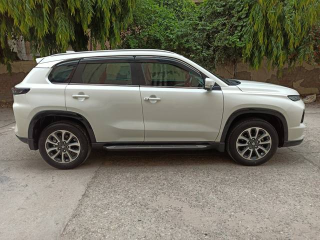 https://images10.gaadi.com/usedcar_image/4563122/original/33f7fdbcbafe17c45a21787c45848efb.jpg?imwidth=6402