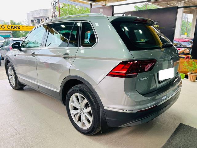 https://images10.gaadi.com/usedcar_image/4563125/original/processed_22cd606ac26d6094aa9769e72bf15b07.jpg?imwidth=6402