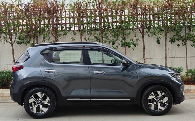 https://images10.gaadi.com/usedcar_image/4563128/original/processed_d511f1b68729b282d1fd63a68c82cea2.jpg?imwidth=6401