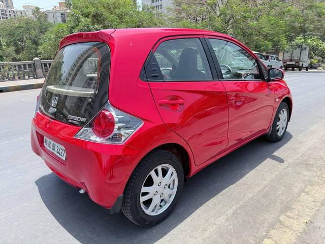 https://images10.gaadi.com/usedcar_image/4563135/original/processed_85317140ad1c1b5c5b0c43e4e02467d6.jpeg?imwidth=6401