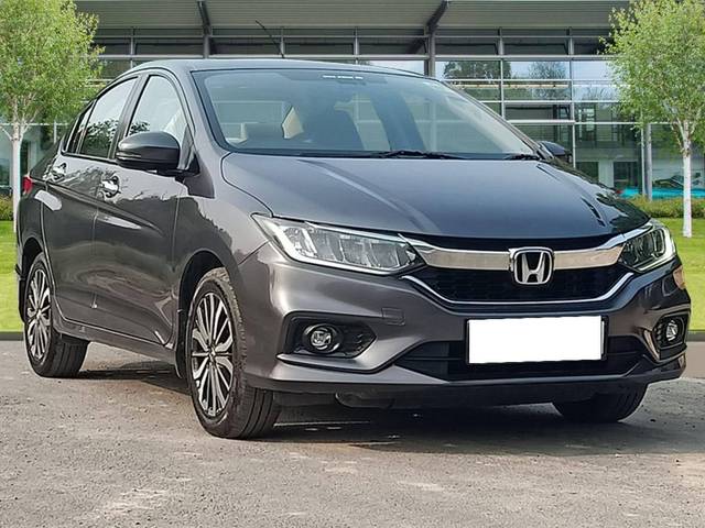 https://images10.gaadi.com/usedcar_image/4563136/original/processed_2e71e580c7f167d0a66fb47005281734.jpg?imwidth=6400