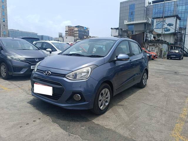 https://images10.gaadi.com/usedcar_image/4563139/original/processed_180eba10fc4a9eb41192d8e0a8f61c80.jpg?imwidth=6402