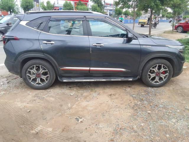 https://images10.gaadi.com/usedcar_image/4563140/original/processed_16f45946c28cd89dafb0f79ef73f6765.jpg?imwidth=6401