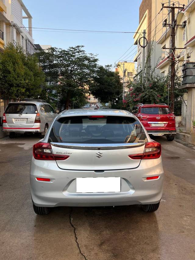 https://images10.gaadi.com/usedcar_image/4563152/original/processed_6c74fad3c0b231c07e51f80e6e5c6bae.jpg?imwidth=6401
