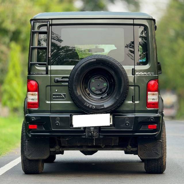https://images10.gaadi.com/usedcar_image/4563154/original/processed_f791f74ea1b3a40da9804100ab2d4cf9.jpg?imwidth=6402