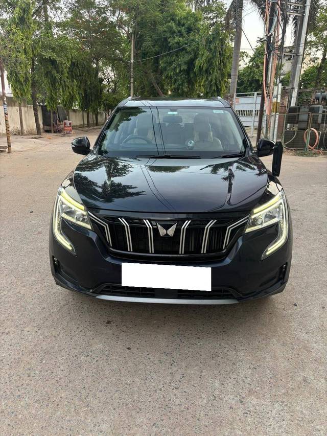 https://images10.gaadi.com/usedcar_image/4563169/original/processed_60d1c112ec34ffdfb56f799874524bd6.jpg?imwidth=6401