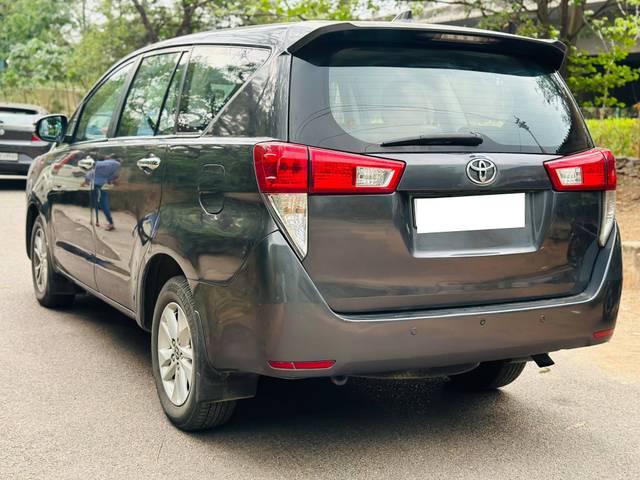 https://images10.gaadi.com/usedcar_image/4563175/original/processed_a4bb250c75c7c3cd46e2432d954d7376.jpg?imwidth=6402