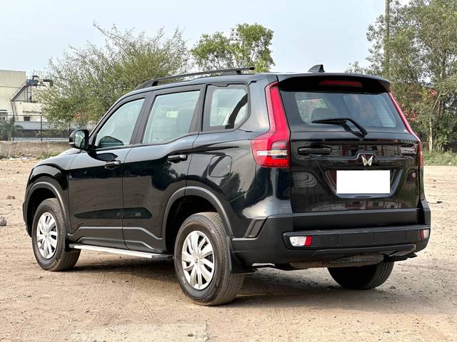 https://images10.gaadi.com/usedcar_image/4563178/original/processed_b5a2efb9-a2dc-4fdd-b4fc-034aa4845e04.jpg?imwidth=6402