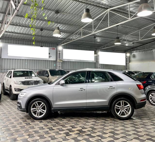 https://images10.gaadi.com/usedcar_image/4563183/original/processed_33151849b5ee64921aef7d08c21a5210.jpg?imwidth=6402