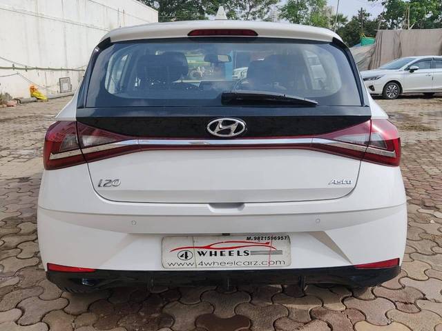 https://images10.gaadi.com/usedcar_image/4563241/original/processed_4529572a19ac8b9f6fb6e02e274d2c1d.jpeg?imwidth=6402