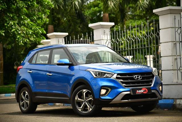 https://images10.gaadi.com/usedcar_image/4563250/original/processed_7183a4e2fdd729020838ee56353c7351.jpg?imwidth=6400