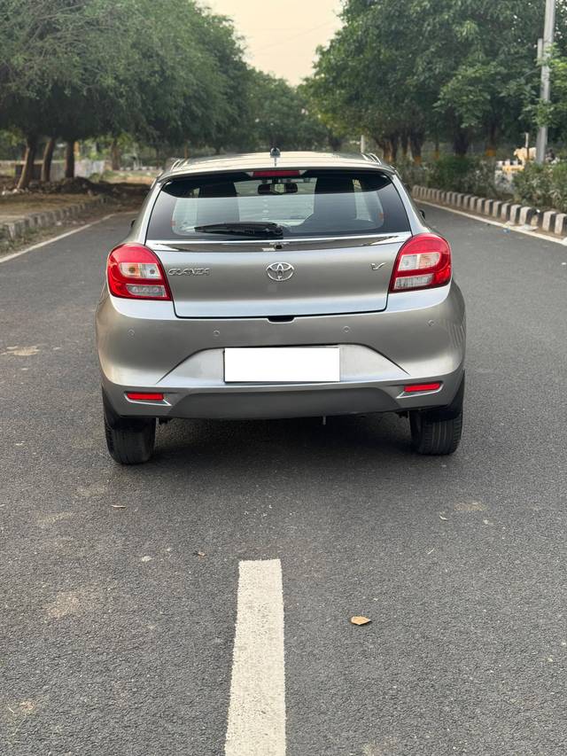 https://images10.gaadi.com/usedcar_image/4563255/original/processed_0a93f79f2254bc5aef9d8deece54fc3c.jpg?imwidth=6402