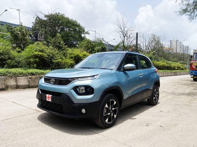 https://images10.gaadi.com/usedcar_image/4563258/original/processed_509de908caf327e1b3436090e42bf1be.jpg?imwidth=6402