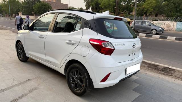 https://images10.gaadi.com/usedcar_image/4563271/original/processed_79db085233c1b98fbbb8f6d59418dd91.jpg?imwidth=6401