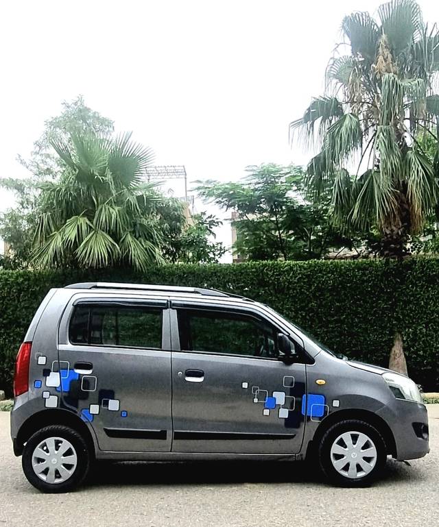 https://images10.gaadi.com/usedcar_image/4563291/original/a098e7ad5265b24f5cc9c290bbf14f00.jpg?imwidth=6401