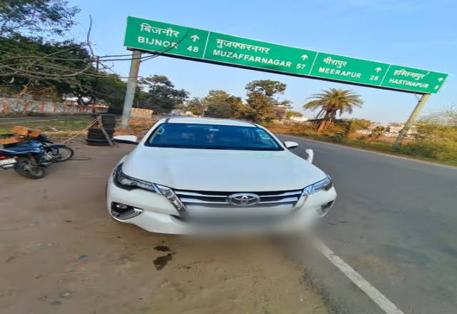 https://images10.gaadi.com/usedcar_image/4563306/original/0395ece9-ed84-4b66-bf11-c5c2bc52d15e.?imwidth=6400
